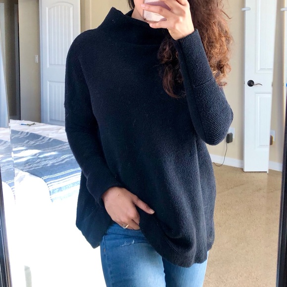 Free People Sweaters - FREE PEOPLE Ottoman Black Ribbed Tunic Sweater